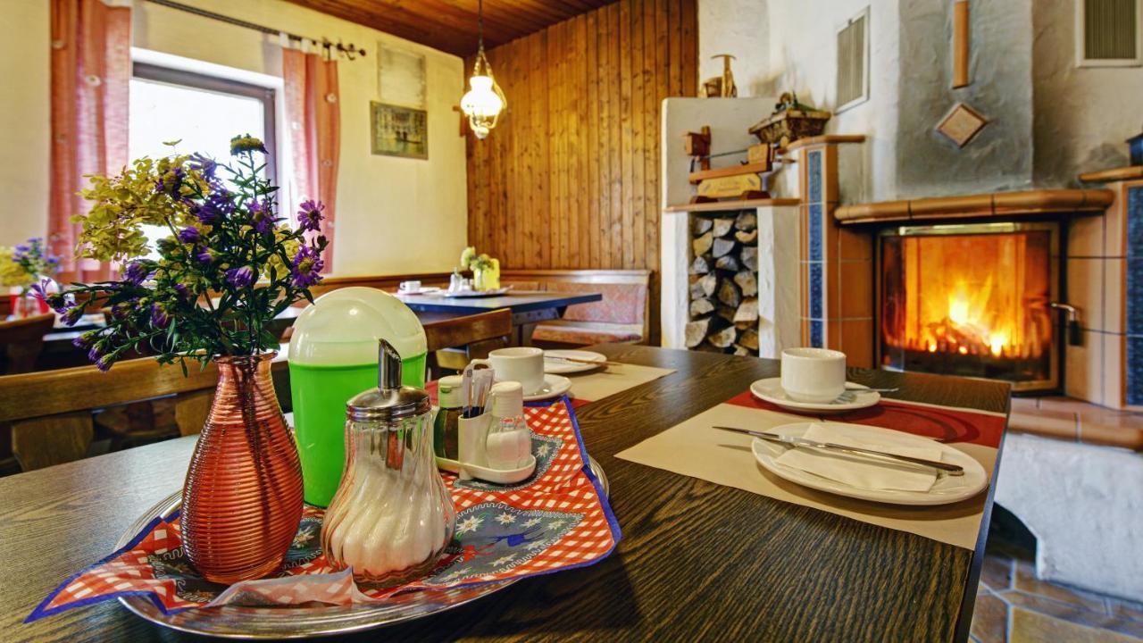 Gasthaus Mooshaeusl Hebertshausen Buitenkant foto